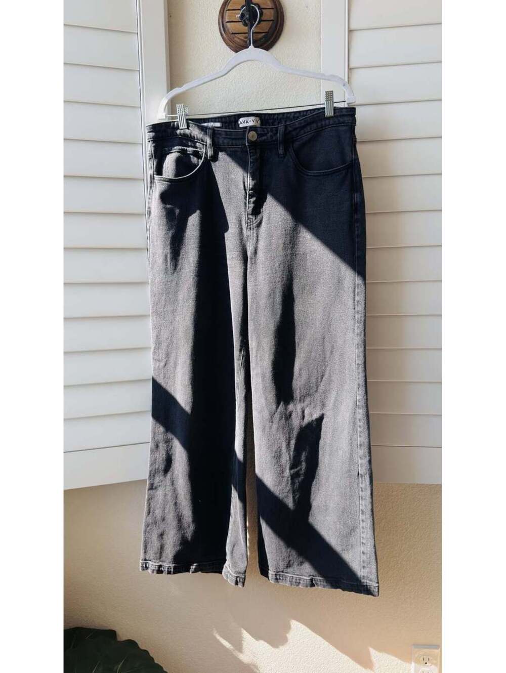 Ava & Viv Black Washed Wide-Leg Jeans Size 16